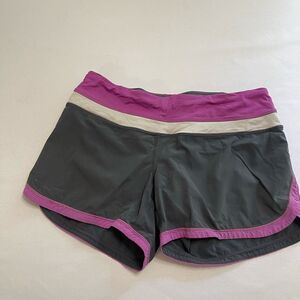 Lululemon 4 Groovy Run Short Violaceous Purple Coal Gray Iris Pink EUC! Rare!
